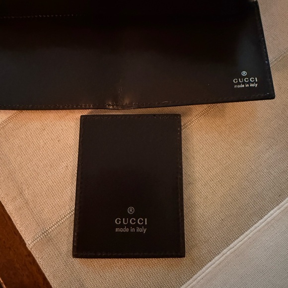 Vintage Gucci Baguette Bag with padlock - Picture 4 of 15